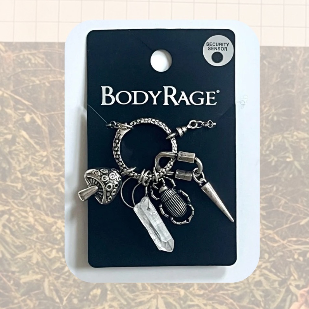 🎉 Witchy Silver Circle Necklace with Beetle, Quartz Crystal, Spike, Mushroom